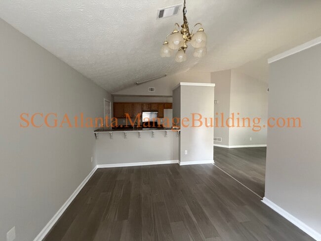 Building Photo - 135 Crystal Brook