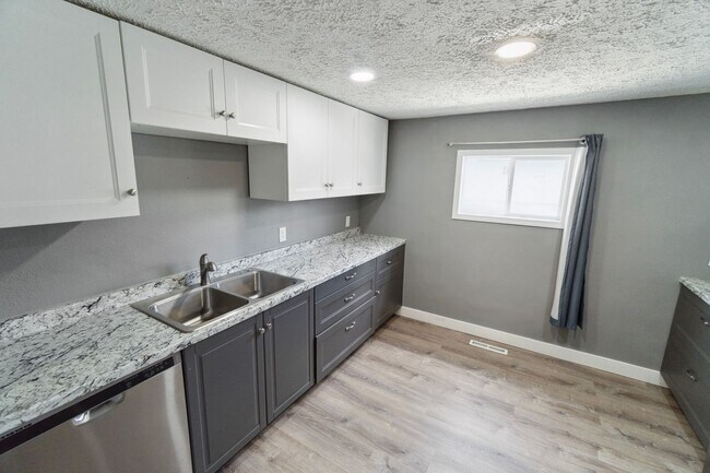 Foto del edificio - 2704-2704 W Boone Ave