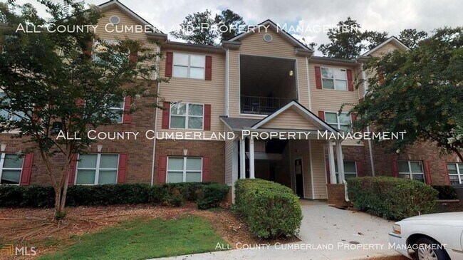 Building Photo - WALK IN LEVEL 3B/2BA, LITHONIA CONDO!!!