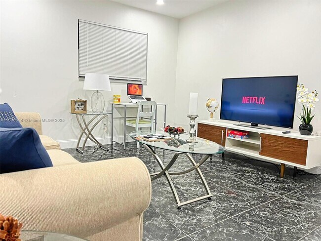 Foto del edificio - 2784 NW 9th St
