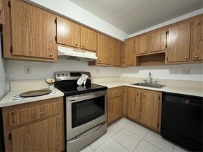 Building Photo - 3720 N Pine Island Rd