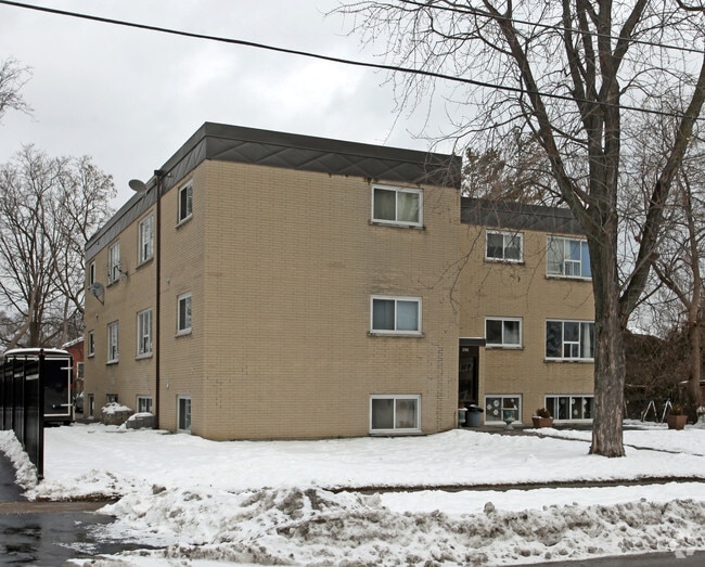 Building Photo - 290 Anderson Ave