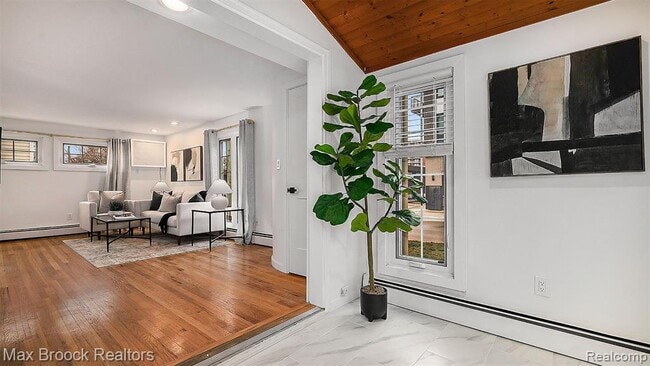 Foto del edificio - 343 S Elm St