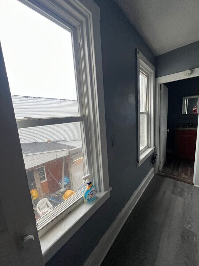 Foto del edificio - 337 S 7th St