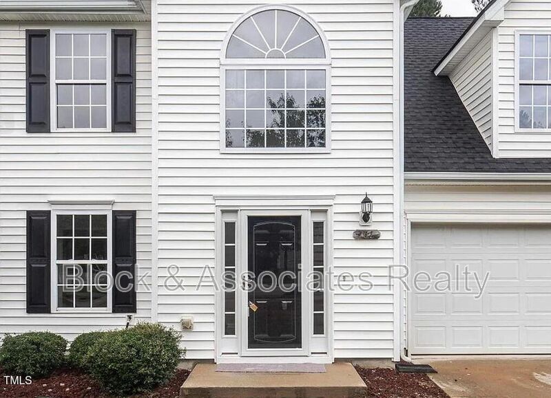 Foto del edificio - 701 Holly Thorn Trace