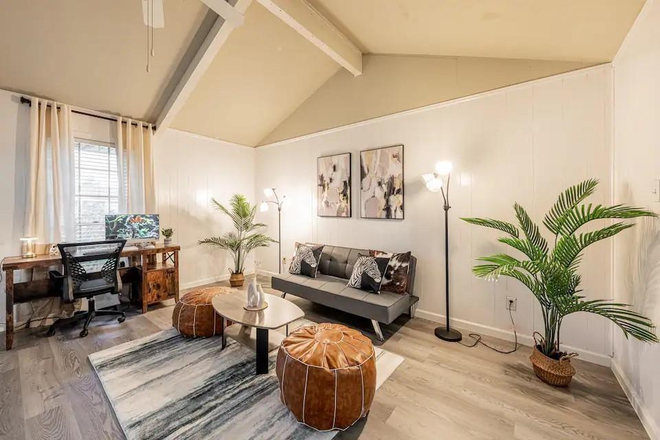 Foto principal - 8822 Ryton Ln