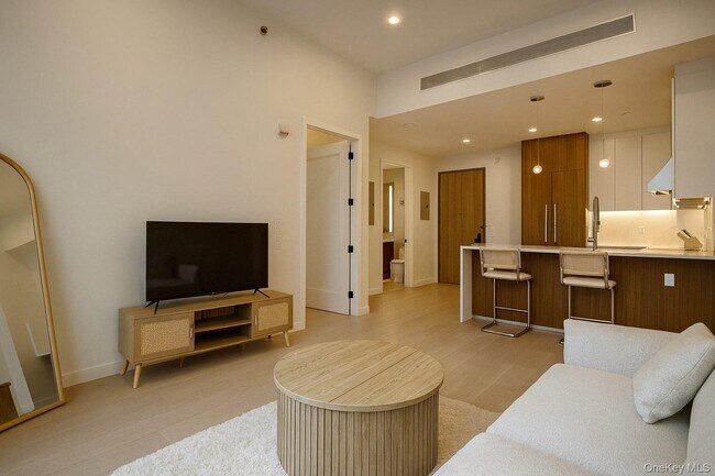 Foto del edificio - 35-32 Leavitt St