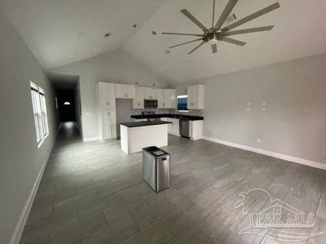 Building Photo - 109 E Texar Dr