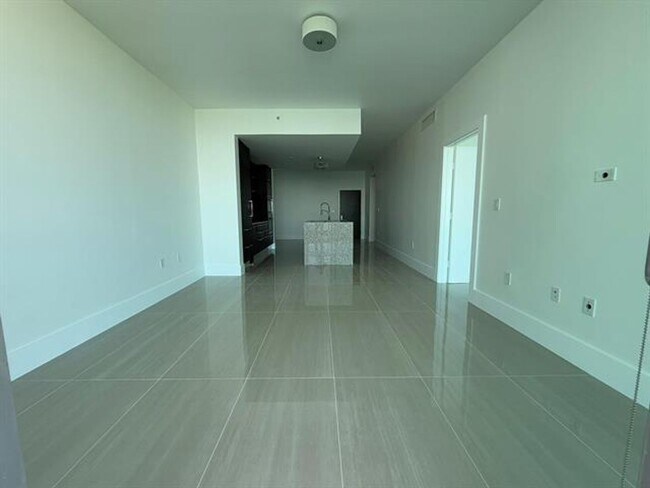 Foto del edificio - 900 Biscayne Blvd