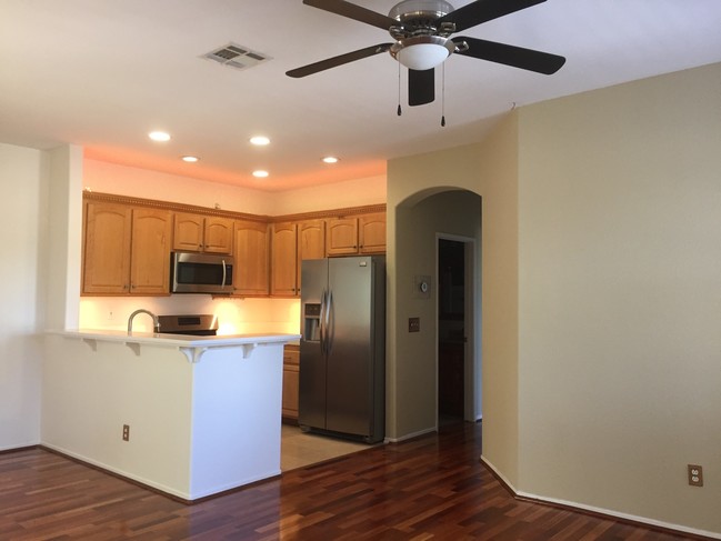 Building Photo - 10926 Ivy Hill Dr