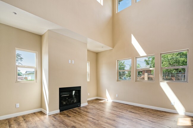 Building Photo - 308 S Barranca Ave