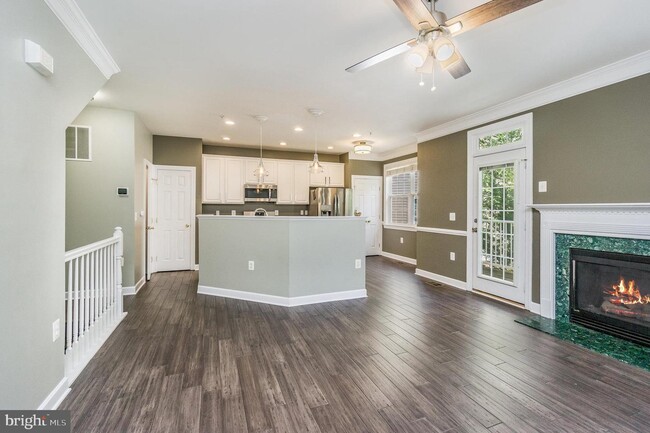 Building Photo - 13570 Davinci Ln