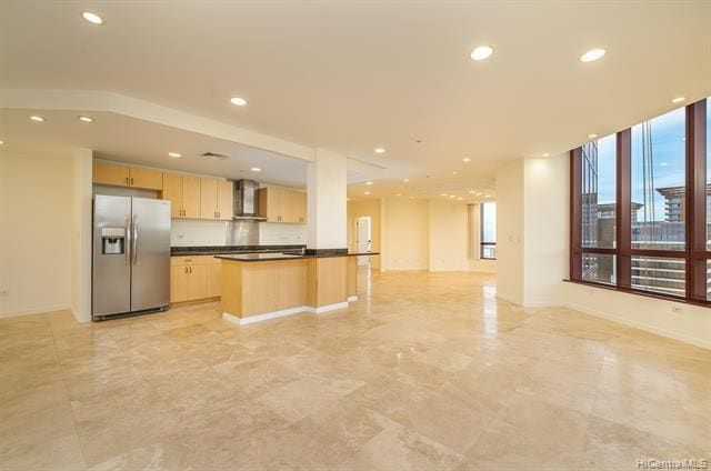 Building Photo - 725 Kapiolani Blvd