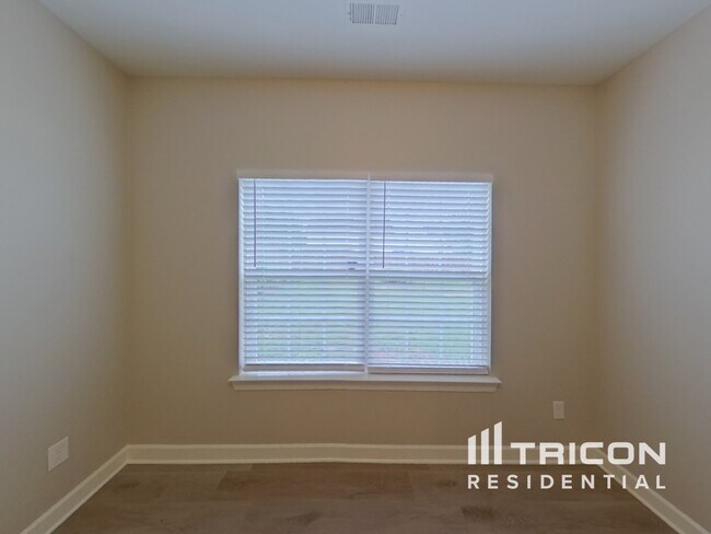 Foto del edificio - 559 Clearwater Dr