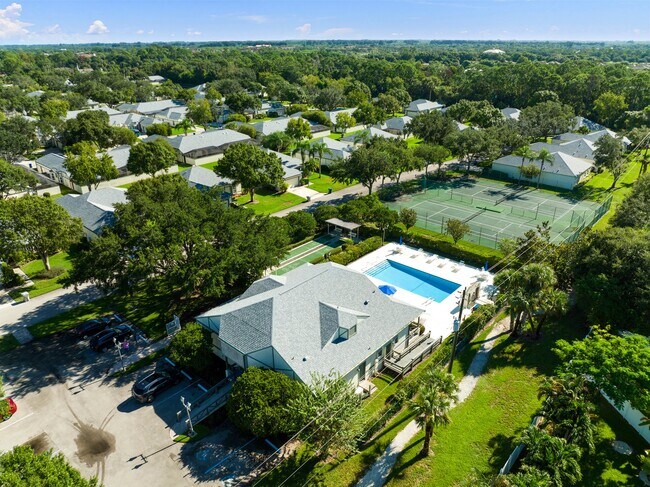 Foto del edificio - 7932 Ascot Pl