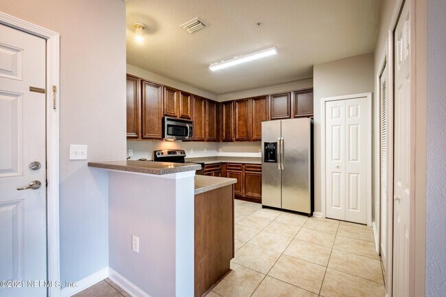 Foto del edificio - 4920 Key Lime Dr