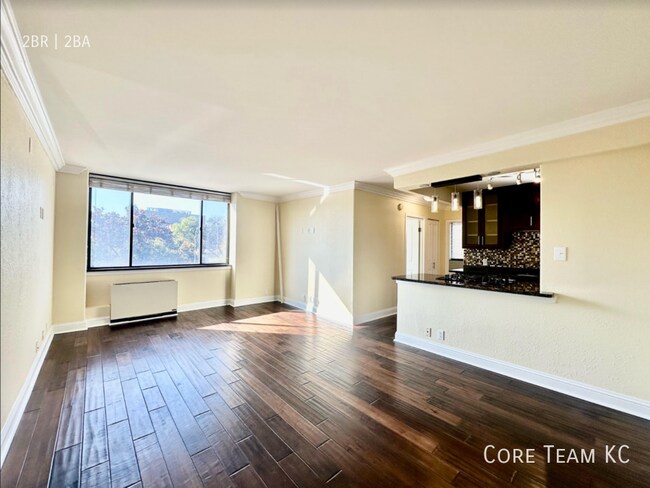 Foto del edificio - 2 Bedroom 2 Bathroom Apartment in Downtown