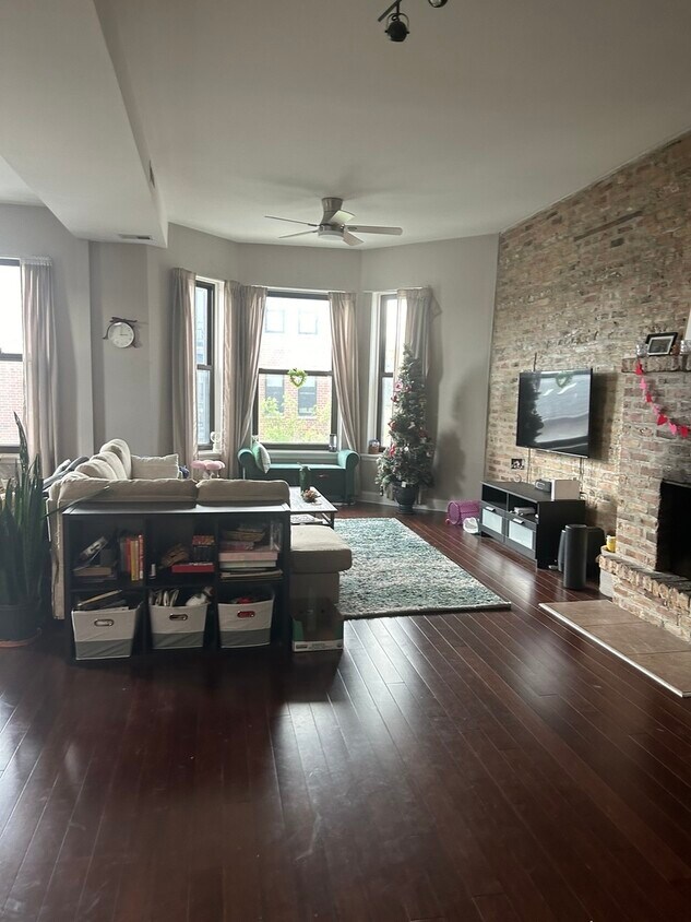 Primary Photo - 2816 N Lincoln Ave