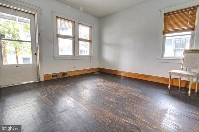 Building Photo - 821 N 30th St