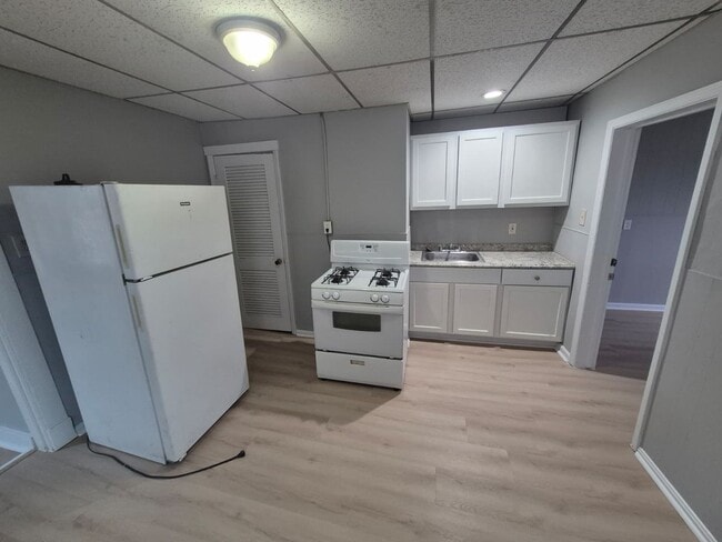 Building Photo - 3106 Rogers St