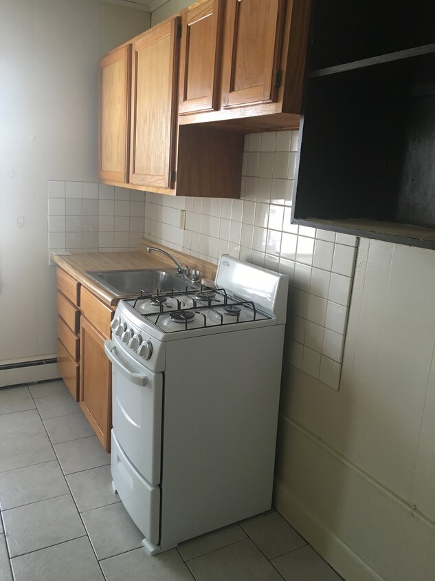 603 Cedar St, Bristol, PA 19007 Apartments in Bristol, PA