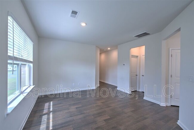 Building Photo - 200 Southridge Ct