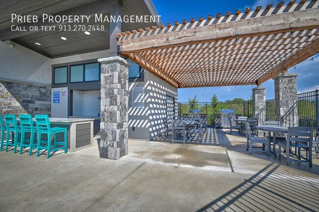 Foto del edificio - 22108 W 123rd Ln