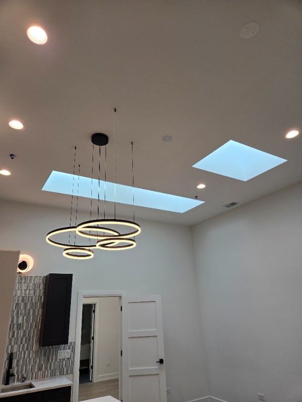 Building Photo - 2909 N Milwaukee Ave