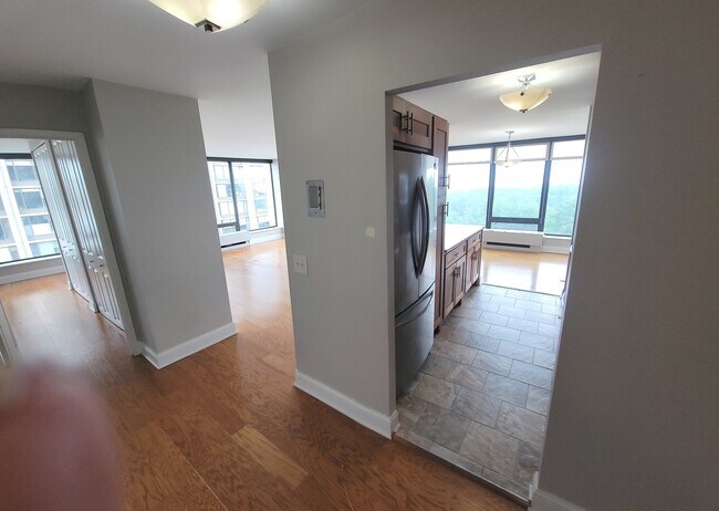 Foto del edificio - 5445 N Sheridan Rd