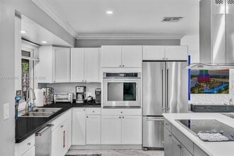 Building Photo - 2191 SW 27th Ln