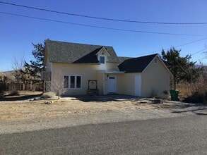 Building Photo - 330 Ziller Way