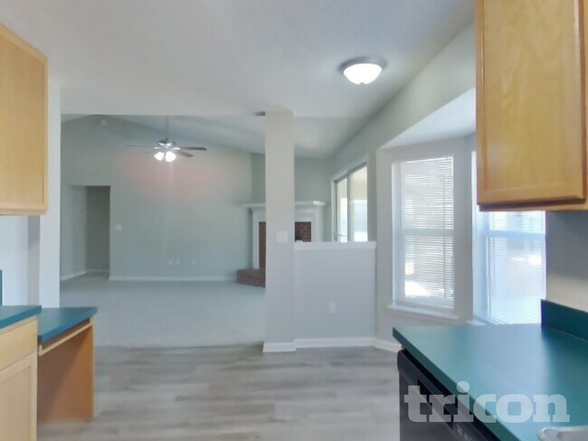 Foto del edificio - 585 Fallen Timbers Dr