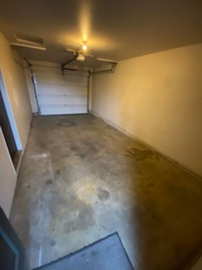 Building Photo - 130Hom