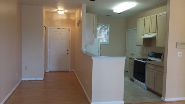 Foto del edificio - 5000 Willow Branch Way