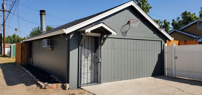 Primary Photo - La Loma Cozy Modesto 1 Bedroom 1 Bath Home