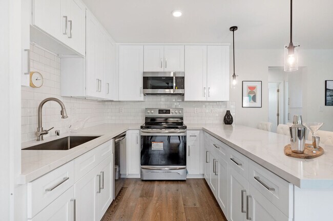 Foto del edificio - Pacific Apartment Homes at Emerald