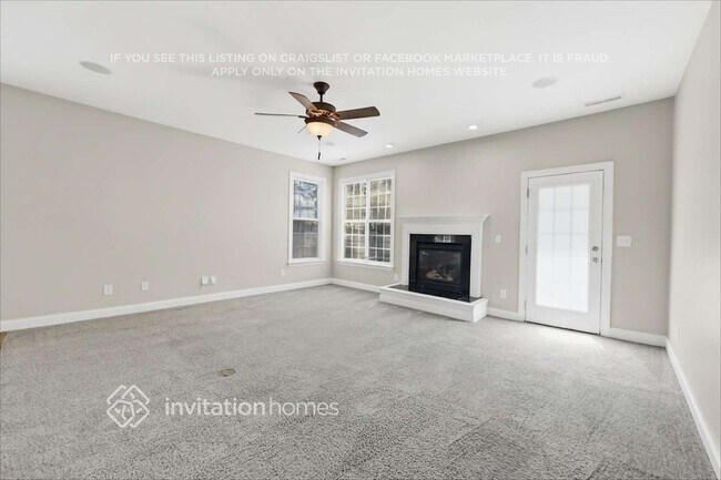 Foto del edificio - 8627 Ridgeline Ln