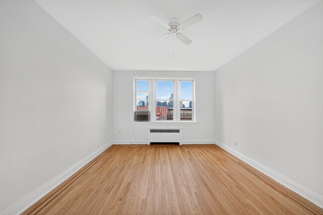 Foto del edificio - 108 Palisade Ave