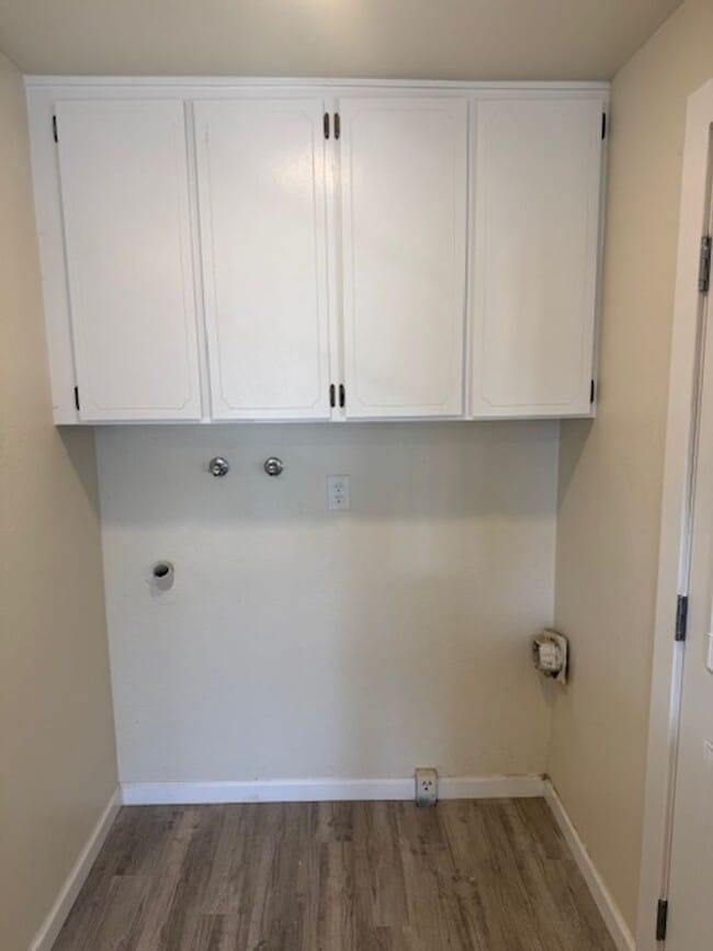 Building Photo - 3007-3009 JUANIPERO