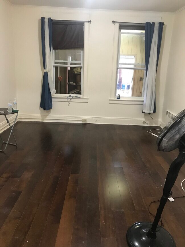 Foto del edificio - 7123 68th St