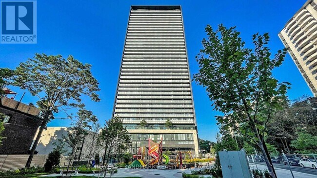 Photo du bâtiment - 575 Bloor St E