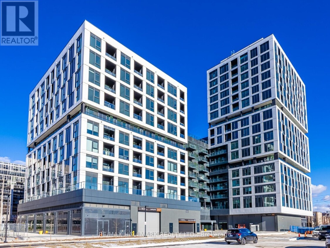 Primary Photo - 1007 The Queensway