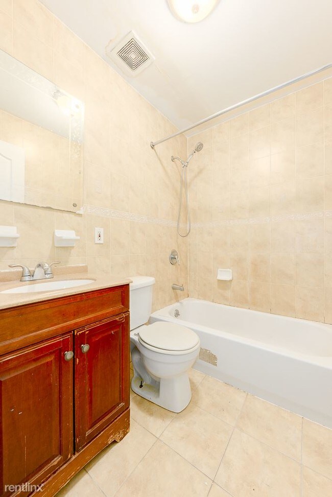 Building Photo - 3 br, 1 bath House - 1726 Linden Blvd