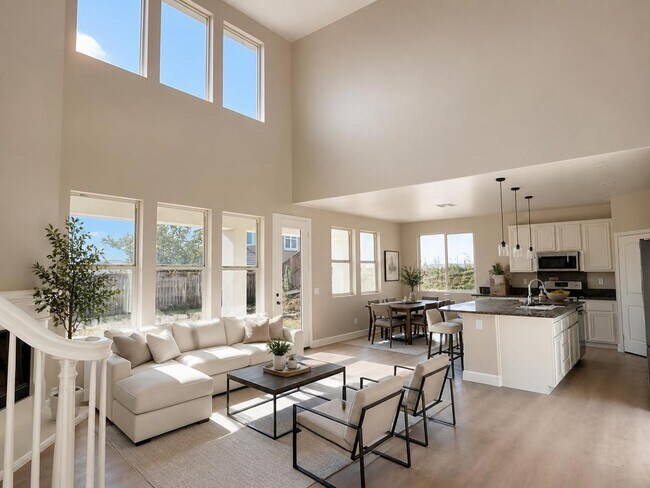Foto del edificio - 1533 Willow Pl