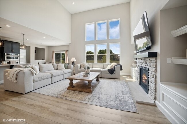 Building Photo - 780 Treeline Dr