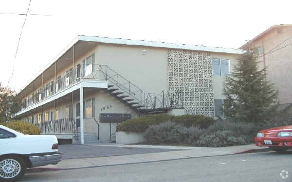 Building Photo - Hillside Terrace
