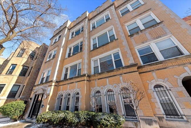 Building Photo - 3449 N Elaine Pl