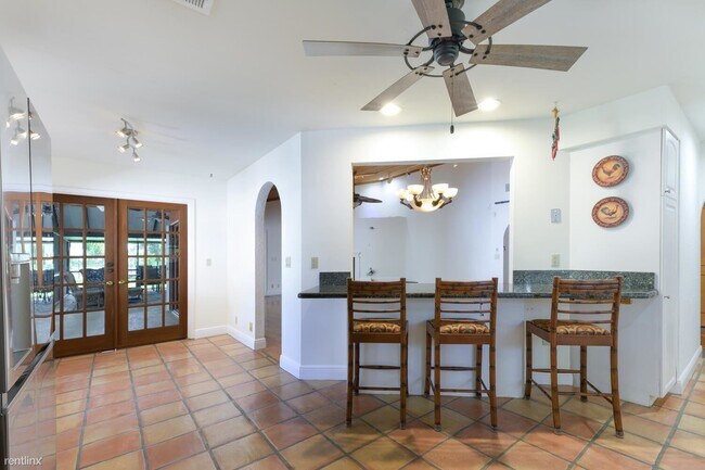 Building Photo - 3 br, 2 bath House - 341 Oregon Ln