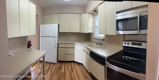 Foto del edificio - 72 Manchester Ct