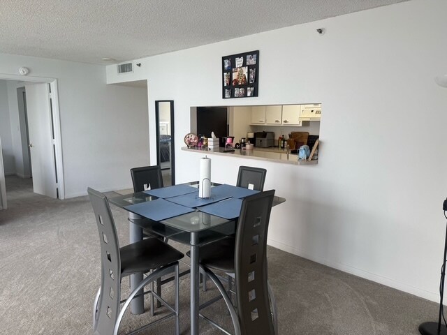 Foto del edificio - 7601 E Treasure Dr